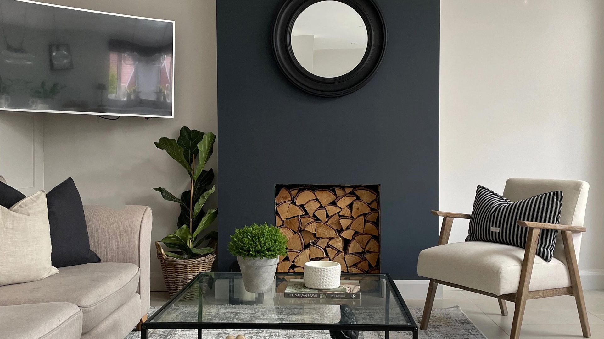 Gooch Luxury Rugs · frame 1
